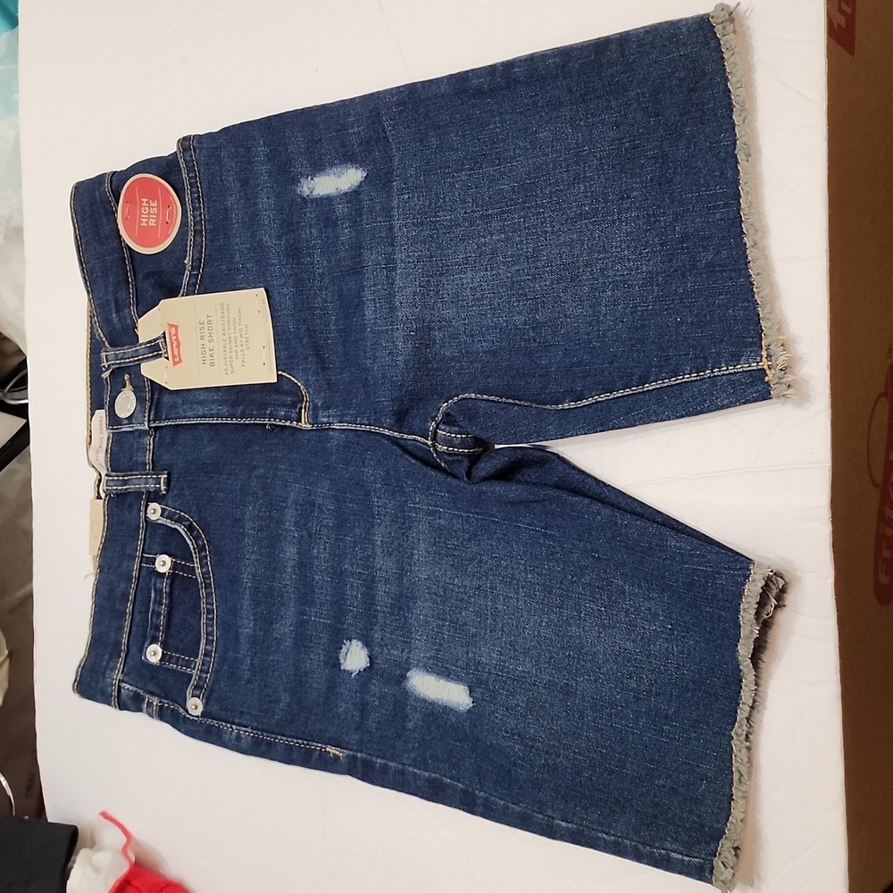 Levi’s Girls High Rise Bike Shorts size 12 Reg